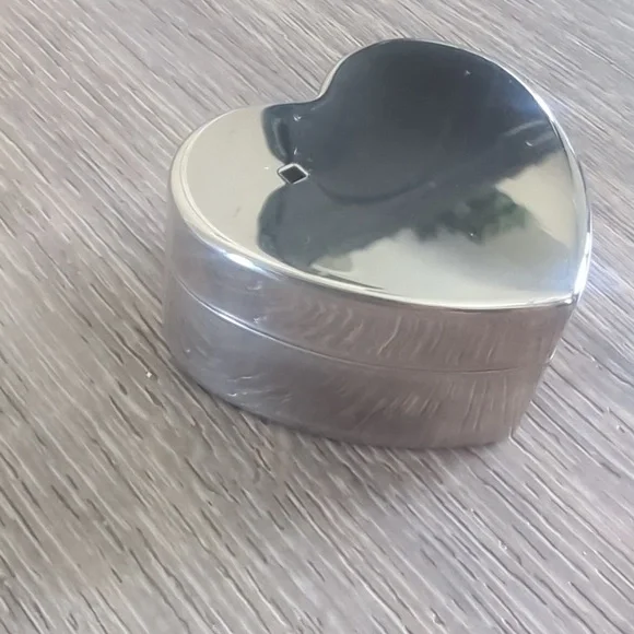 Vintage Silver Trinket Boxes - Set of 2 - Picture 9 of 12